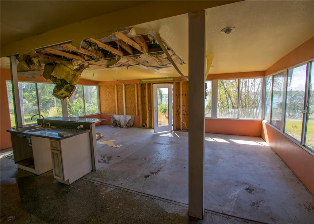 1301 S LAKE STARR BOULEVARD, LAKE WALES, Florida 33898, 5 Bedrooms Bedrooms, 3 Rooms Rooms,4 BathroomsBathrooms,Residential,For sale,LAKE STARR,P4719049