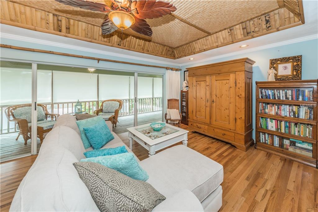 737 OHIO AVENUE, PALM HARBOR, Florida 34683, 4 Bedrooms Bedrooms, 3 Rooms Rooms,3 BathroomsBathrooms,Residential,For sale,OHIO,U7847502