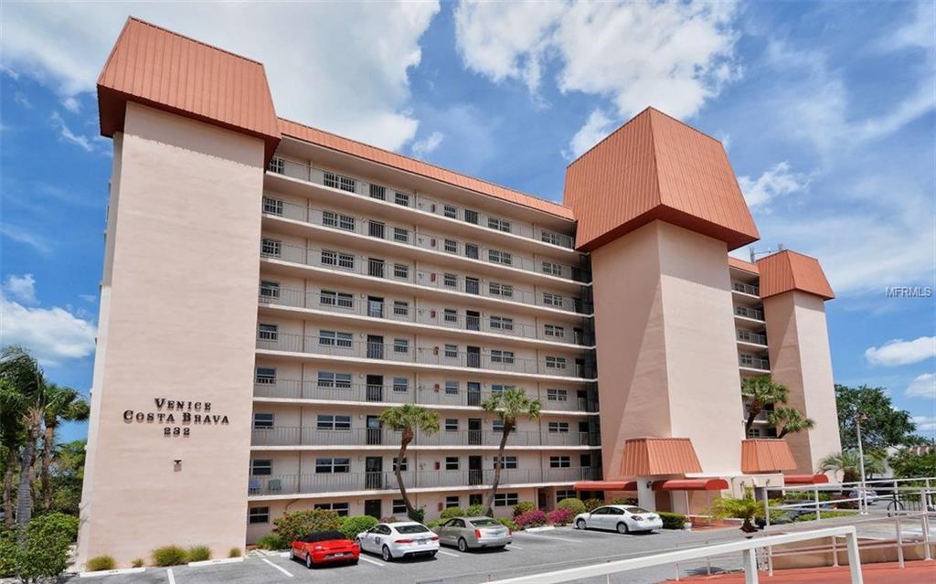 232 SAINT AUGUSTINE AVENUE, VENICE, Florida 34285, 2 Bedrooms Bedrooms, 6 Rooms Rooms,2 BathroomsBathrooms,Residential,For sale,SAINT AUGUSTINE,N5912684