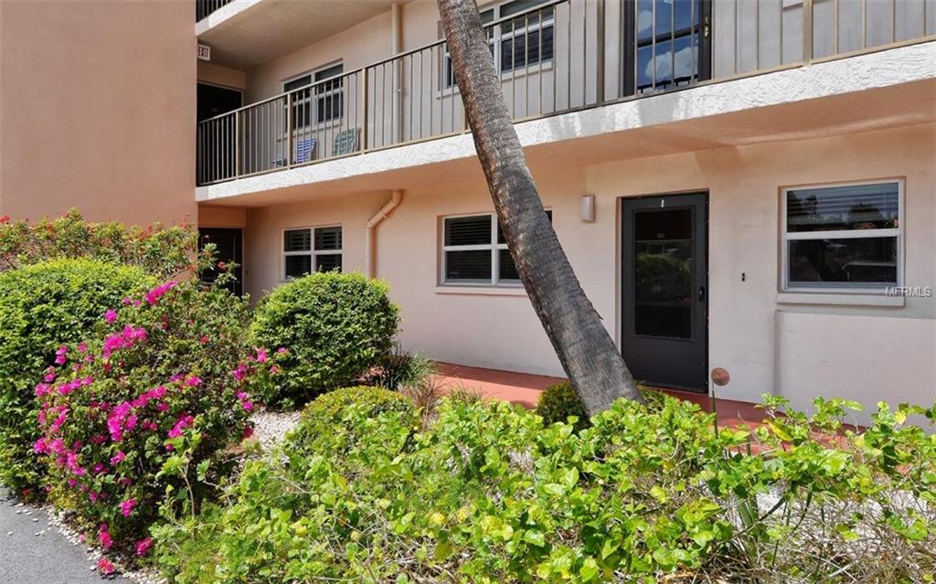 232 SAINT AUGUSTINE AVENUE, VENICE, Florida 34285, 2 Bedrooms Bedrooms, 6 Rooms Rooms,2 BathroomsBathrooms,Residential,For sale,SAINT AUGUSTINE,N5912684