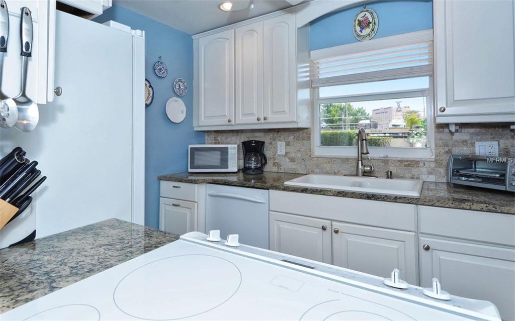 232 SAINT AUGUSTINE AVENUE, VENICE, Florida 34285, 2 Bedrooms Bedrooms, 6 Rooms Rooms,2 BathroomsBathrooms,Residential,For sale,SAINT AUGUSTINE,N5912684