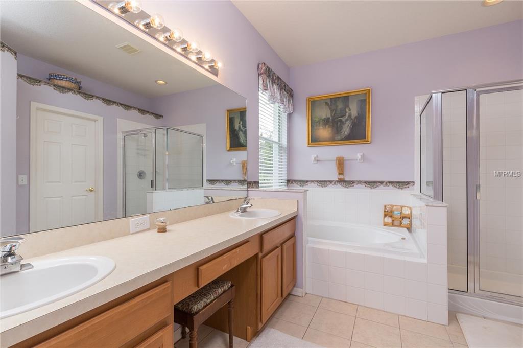 15104 HERONGLEN DRIVE, LITHIA, Florida 33547, 4 Bedrooms Bedrooms, 9 Rooms Rooms,2 BathroomsBathrooms,Residential,For sale,HERONGLEN,T2907887