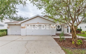 15104 HERONGLEN DRIVE, LITHIA, Florida 33547, 4 Bedrooms Bedrooms, 9 Rooms Rooms,2 BathroomsBathrooms,Residential,For sale,HERONGLEN,T2907887