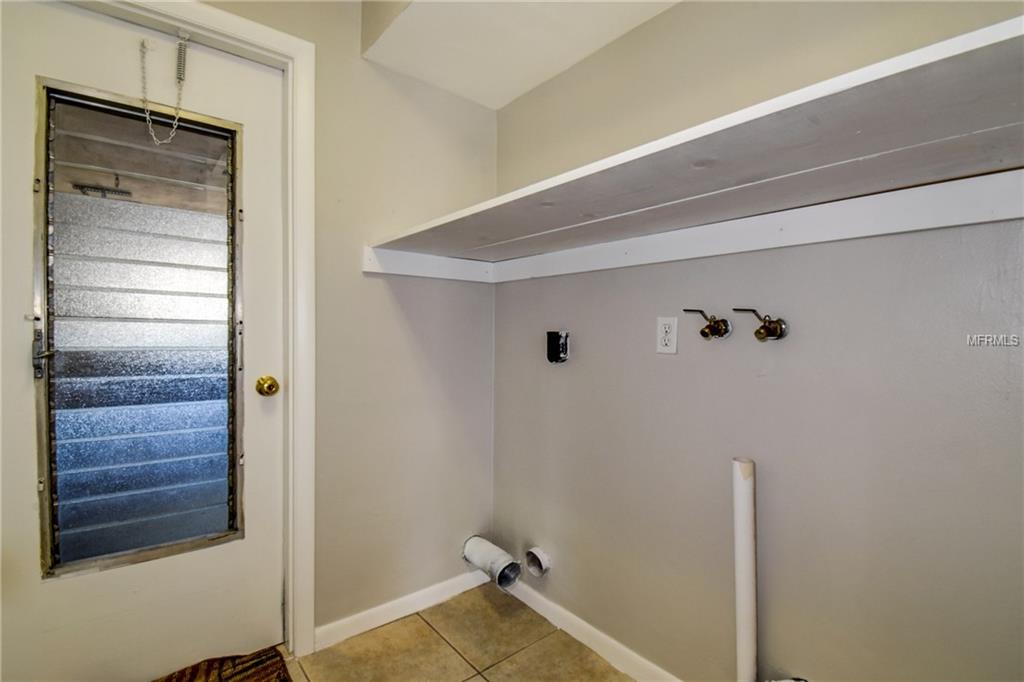 2217 BASCOM WAY, CLEARWATER, Florida 33764, 3 Bedrooms Bedrooms, 9 Rooms Rooms,2 BathroomsBathrooms,Residential,For sale,BASCOM,U7836856