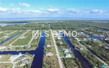 15387 APPLETON BOULEVARD, PORT CHARLOTTE, Florida 33981, 3 Bedrooms Bedrooms, 10 Rooms Rooms,3 BathroomsBathrooms,Residential,For sale,APPLETON,D5921192