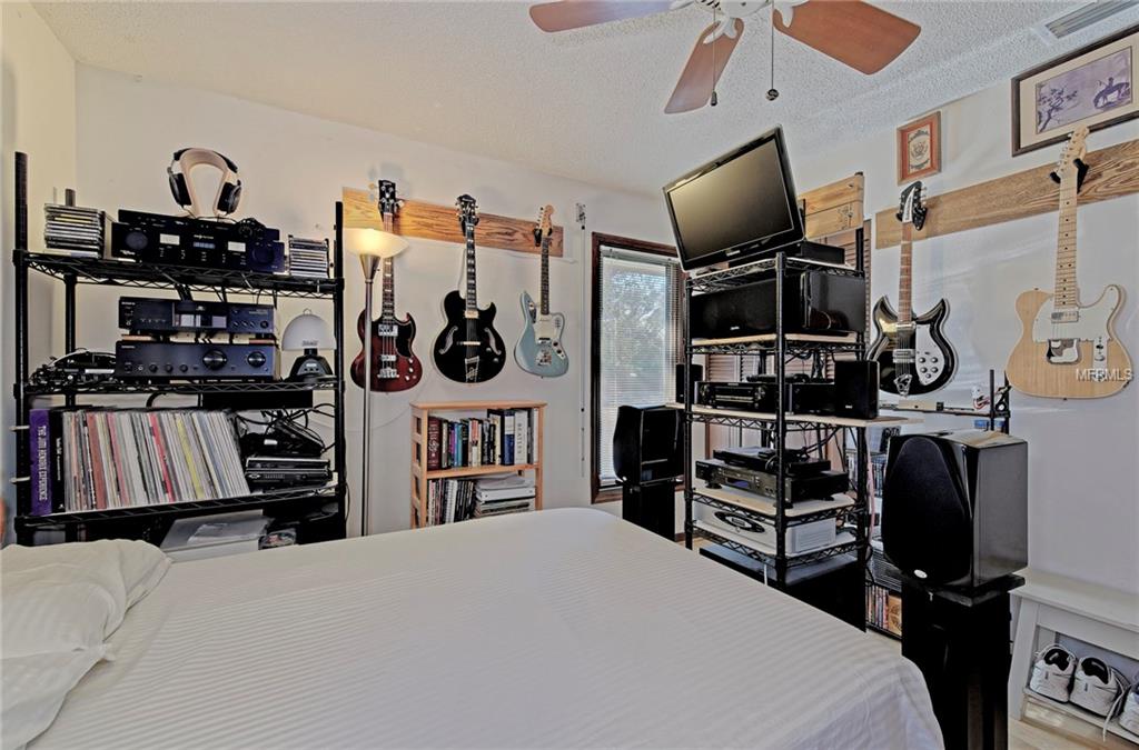 BRADENTON, Florida 34209, 4 Bedrooms Bedrooms, 3 Rooms Rooms,3 BathroomsBathrooms,Residential,For sale,A4207081