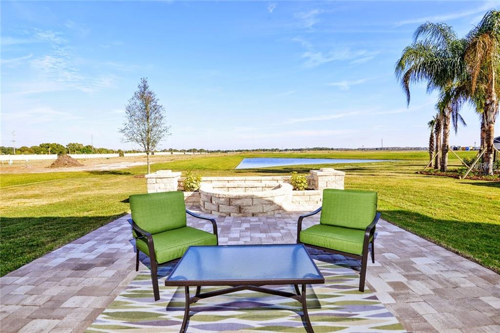 2326 PALMETUM LOOP, APOPKA, Florida 32712, 4 Bedrooms Bedrooms, 11 Rooms Rooms,2 BathroomsBathrooms,Residential,For sale,PALMETUM,W7637145