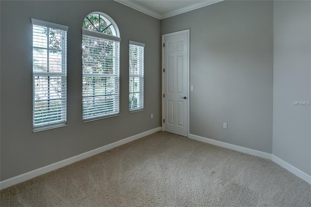 6732 COYOTE RIDGE COURT, UNIVERSITY PARK, Florida 34201, 5 Bedrooms Bedrooms, 10 Rooms Rooms,3 BathroomsBathrooms,Residential,For sale,COYOTE RIDGE,A4209099