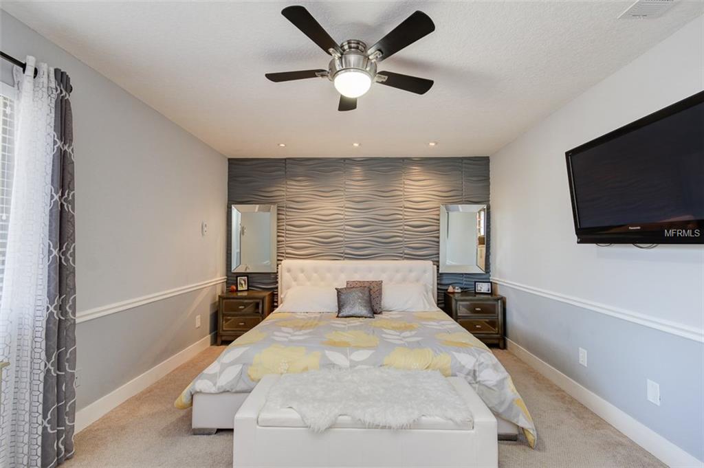 3921 STONEHAVEN ROAD, ORLANDO, Florida 32817, 4 Bedrooms Bedrooms, 7 Rooms Rooms,3 BathroomsBathrooms,Residential,For sale,STONEHAVEN,O5561687