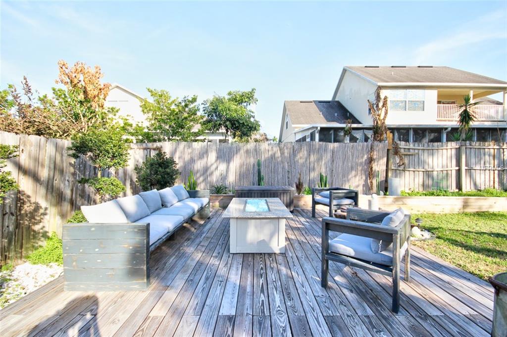 3921 STONEHAVEN ROAD, ORLANDO, Florida 32817, 4 Bedrooms Bedrooms, 7 Rooms Rooms,3 BathroomsBathrooms,Residential,For sale,STONEHAVEN,O5561687