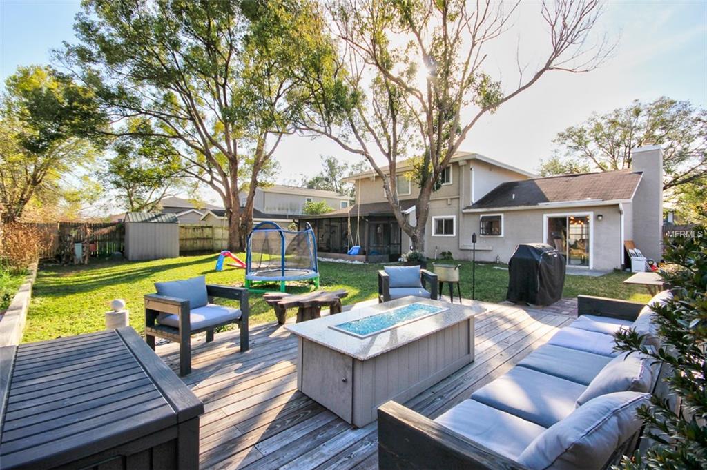 3921 STONEHAVEN ROAD, ORLANDO, Florida 32817, 4 Bedrooms Bedrooms, 7 Rooms Rooms,3 BathroomsBathrooms,Residential,For sale,STONEHAVEN,O5561687