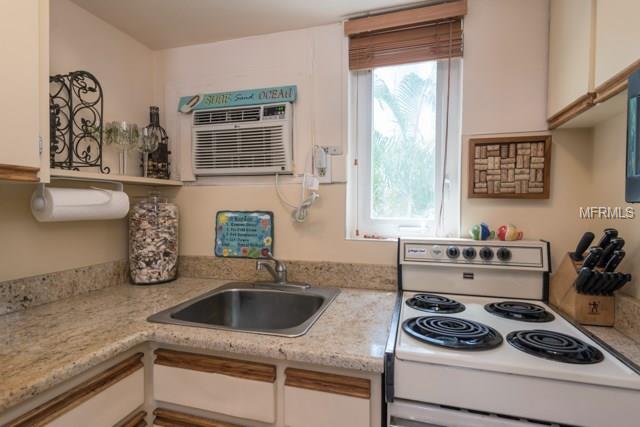 11730 GULF BOULEVARD, TREASURE ISLAND, Florida 33706, 2 Bedrooms Bedrooms, 3 Rooms Rooms,1 BathroomBathrooms,Residential,For sale,GULF,U7827270