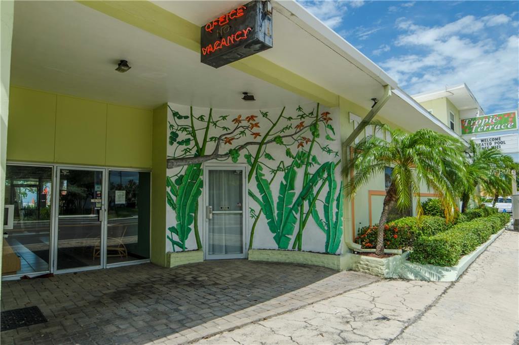 11730 GULF BOULEVARD, TREASURE ISLAND, Florida 33706, 2 Bedrooms Bedrooms, 3 Rooms Rooms,1 BathroomBathrooms,Residential,For sale,GULF,U7827270