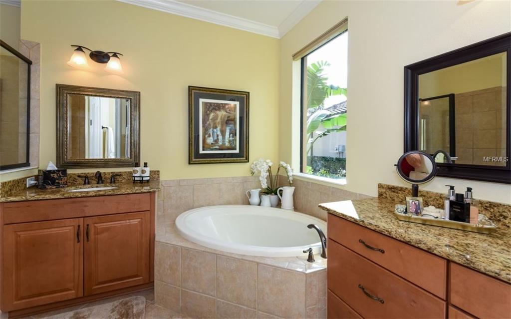 5222 CASTELLO LANE, BRADENTON, Florida 34211, 3 Bedrooms Bedrooms, 8 Rooms Rooms,2 BathroomsBathrooms,Residential,For sale,CASTELLO,A4195993