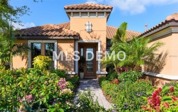 5222 CASTELLO LANE, BRADENTON, Florida 34211, 3 Bedrooms Bedrooms, 8 Rooms Rooms,2 BathroomsBathrooms,Residential,For sale,CASTELLO,A4195993