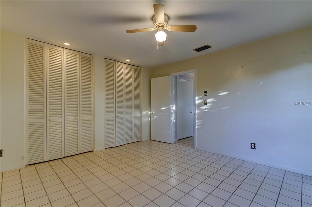1440 40TH AVENUE NE, ST PETERSBURG, Florida 33703, 3 Bedrooms Bedrooms, 4 Rooms Rooms,2 BathroomsBathrooms,Residential,For sale,40TH,U7836870