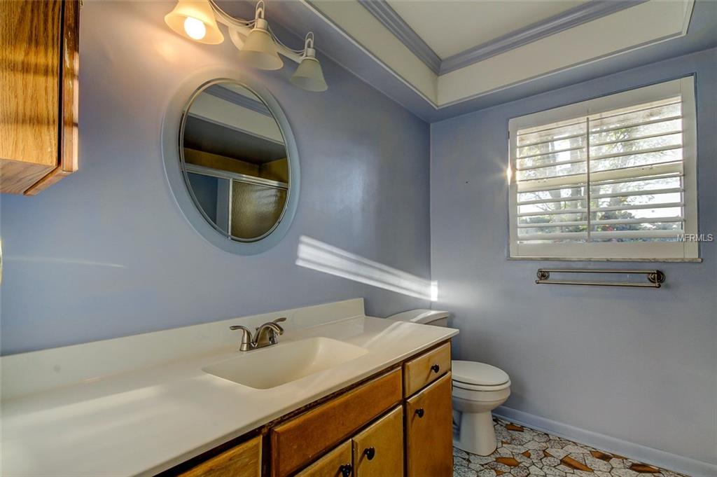 1440 40TH AVENUE NE, ST PETERSBURG, Florida 33703, 3 Bedrooms Bedrooms, 4 Rooms Rooms,2 BathroomsBathrooms,Residential,For sale,40TH,U7836870
