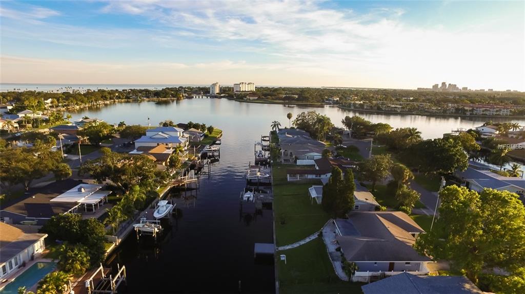1440 40TH AVENUE NE, ST PETERSBURG, Florida 33703, 3 Bedrooms Bedrooms, 4 Rooms Rooms,2 BathroomsBathrooms,Residential,For sale,40TH,U7836870