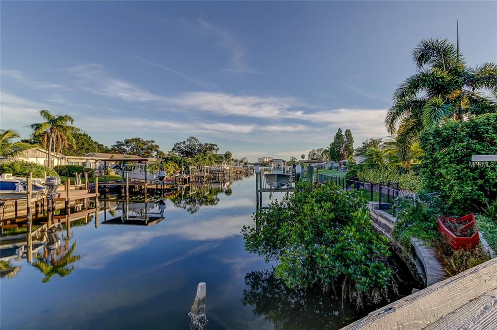 1440 40TH AVENUE NE, ST PETERSBURG, Florida 33703, 3 Bedrooms Bedrooms, 4 Rooms Rooms,2 BathroomsBathrooms,Residential,For sale,40TH,U7836870