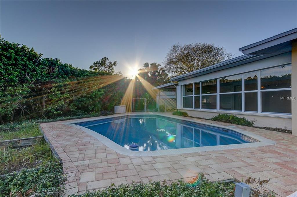1440 40TH AVENUE NE, ST PETERSBURG, Florida 33703, 3 Bedrooms Bedrooms, 4 Rooms Rooms,2 BathroomsBathrooms,Residential,For sale,40TH,U7836870