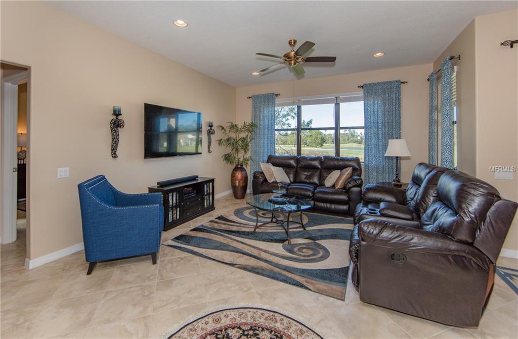 422 DEL SOL AVENUE, DAVENPORT, Florida 33837, 2 Bedrooms Bedrooms, 6 Rooms Rooms,2 BathroomsBathrooms,Residential,For sale,DEL SOL,S4854715