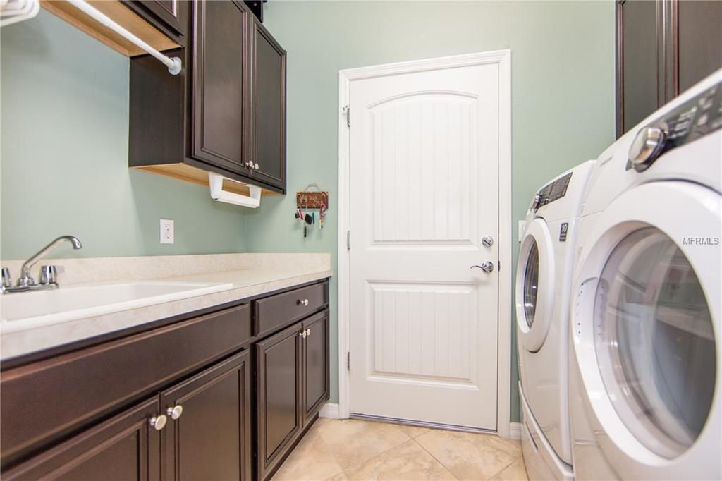 422 DEL SOL AVENUE, DAVENPORT, Florida 33837, 2 Bedrooms Bedrooms, 6 Rooms Rooms,2 BathroomsBathrooms,Residential,For sale,DEL SOL,S4854715