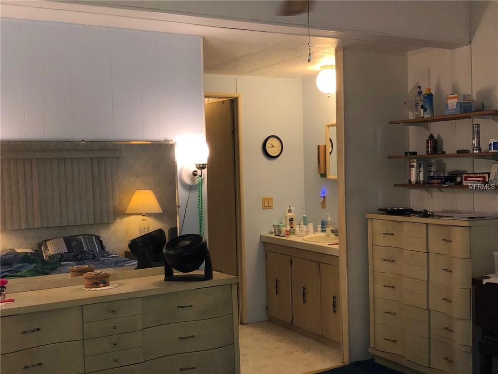 14765 SE 33RD TERRACE, SUMMERFIELD, Florida 34491, 2 Bedrooms Bedrooms, 6 Rooms Rooms,2 BathroomsBathrooms,Residential,For sale,33RD,G4851711