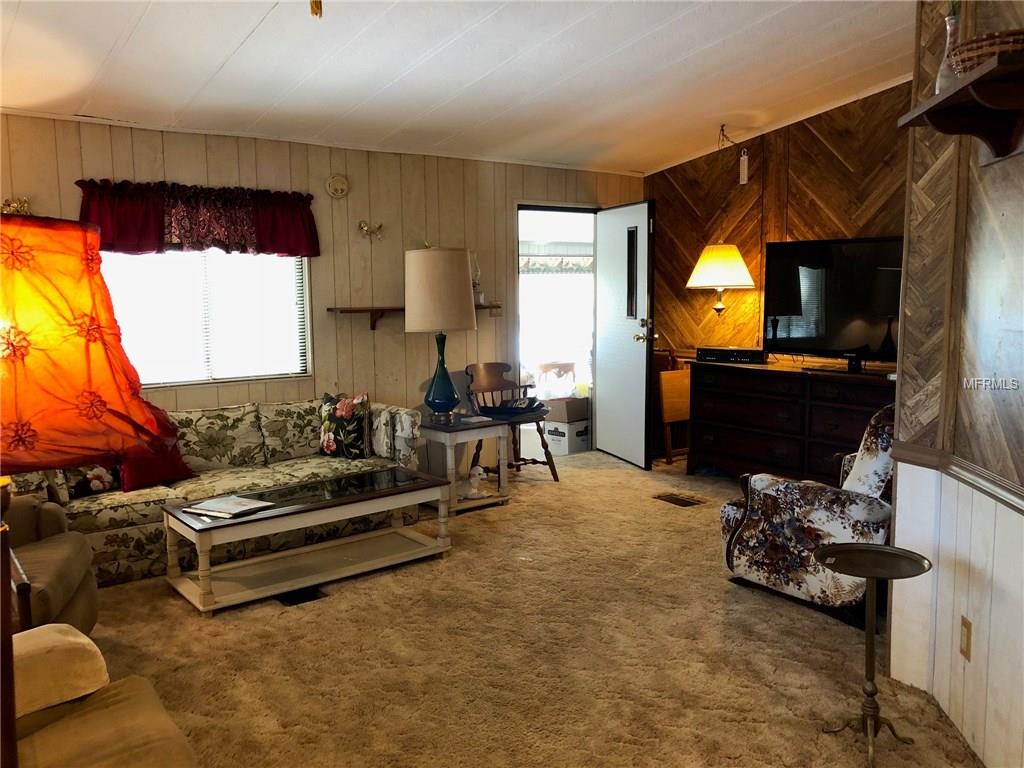 14765 SE 33RD TERRACE, SUMMERFIELD, Florida 34491, 2 Bedrooms Bedrooms, 6 Rooms Rooms,2 BathroomsBathrooms,Residential,For sale,33RD,G4851711