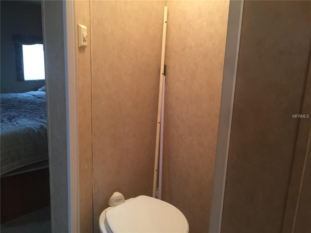 14765 SE 33RD TERRACE, SUMMERFIELD, Florida 34491, 2 Bedrooms Bedrooms, 6 Rooms Rooms,2 BathroomsBathrooms,Residential,For sale,33RD,G4851711