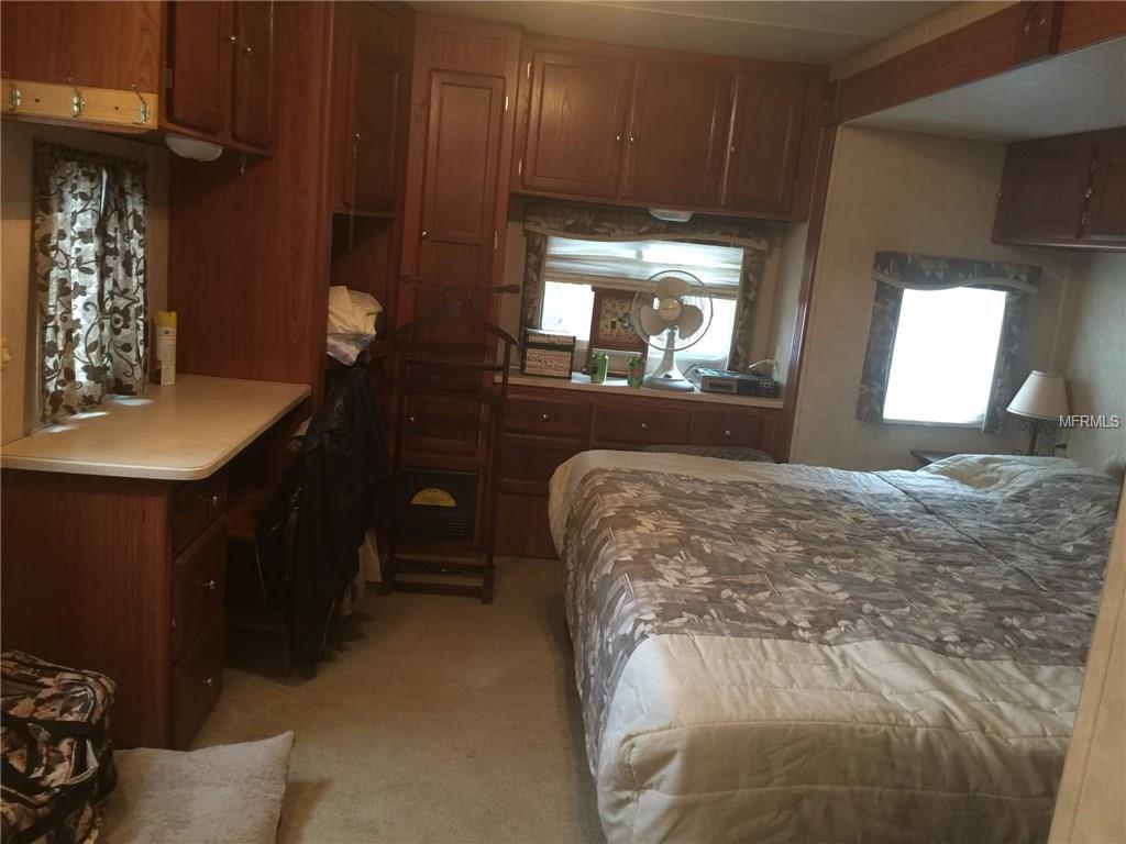 14765 SE 33RD TERRACE, SUMMERFIELD, Florida 34491, 2 Bedrooms Bedrooms, 6 Rooms Rooms,2 BathroomsBathrooms,Residential,For sale,33RD,G4851711