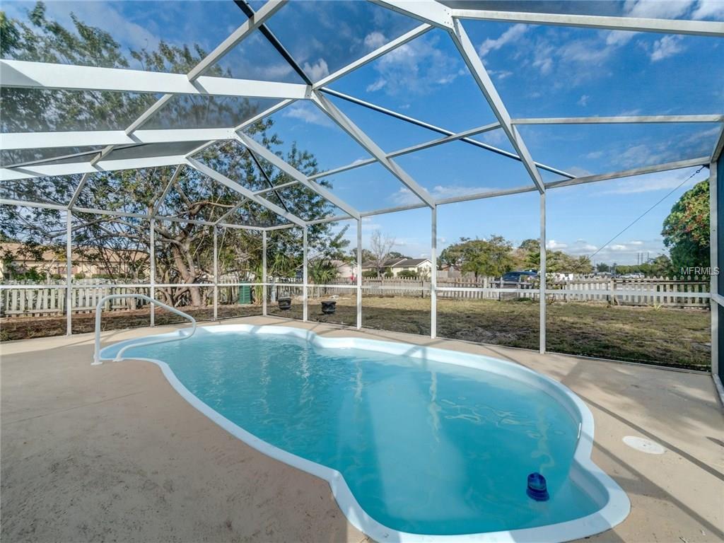 11536 MEADOW DRIVE, PORT RICHEY, Florida 34668, 2 Bedrooms Bedrooms, 3 Rooms Rooms,1 BathroomBathrooms,Residential,For sale,MEADOW,U7845589