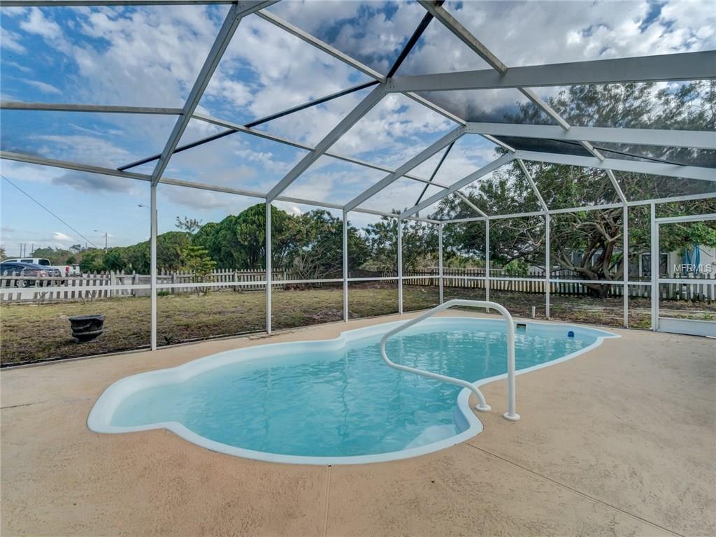 11536 MEADOW DRIVE, PORT RICHEY, Florida 34668, 2 Bedrooms Bedrooms, 3 Rooms Rooms,1 BathroomBathrooms,Residential,For sale,MEADOW,U7845589