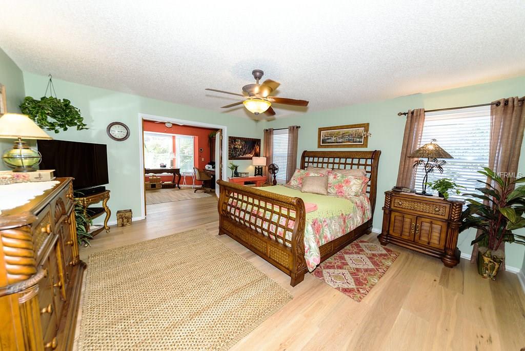 3114 47TH AVENUE E, BRADENTON, Florida 34203, 4 Bedrooms Bedrooms, 10 Rooms Rooms,2 BathroomsBathrooms,Residential,For sale,47TH,A4208462