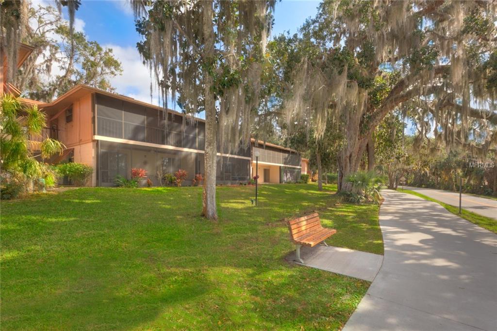 190 HICKORY WOODS COURT, DELTONA, Florida 32725, 2 Bedrooms Bedrooms, 5 Rooms Rooms,2 BathroomsBathrooms,Residential,For sale,HICKORY WOODS,V4722743