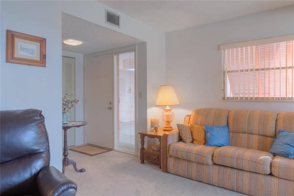 190 HICKORY WOODS COURT, DELTONA, Florida 32725, 2 Bedrooms Bedrooms, 5 Rooms Rooms,2 BathroomsBathrooms,Residential,For sale,HICKORY WOODS,V4722743