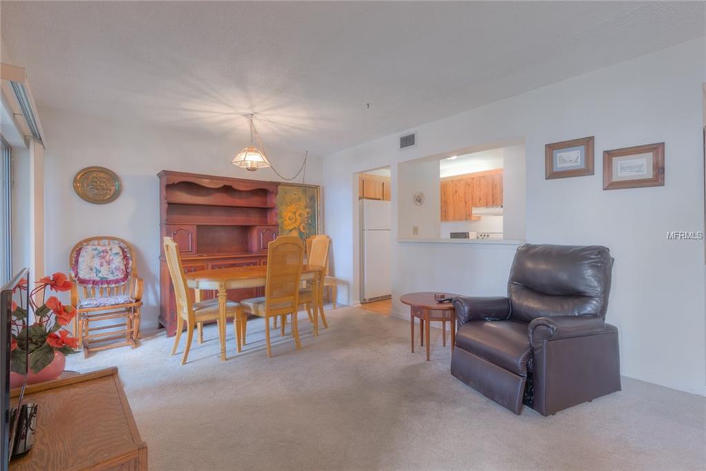 190 HICKORY WOODS COURT, DELTONA, Florida 32725, 2 Bedrooms Bedrooms, 5 Rooms Rooms,2 BathroomsBathrooms,Residential,For sale,HICKORY WOODS,V4722743