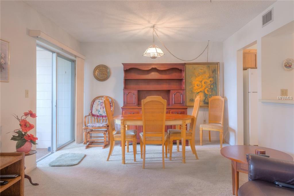 190 HICKORY WOODS COURT, DELTONA, Florida 32725, 2 Bedrooms Bedrooms, 5 Rooms Rooms,2 BathroomsBathrooms,Residential,For sale,HICKORY WOODS,V4722743