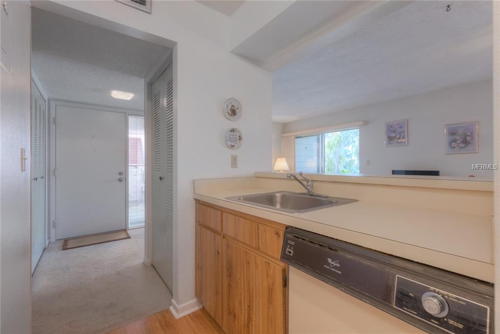 190 HICKORY WOODS COURT, DELTONA, Florida 32725, 2 Bedrooms Bedrooms, 5 Rooms Rooms,2 BathroomsBathrooms,Residential,For sale,HICKORY WOODS,V4722743