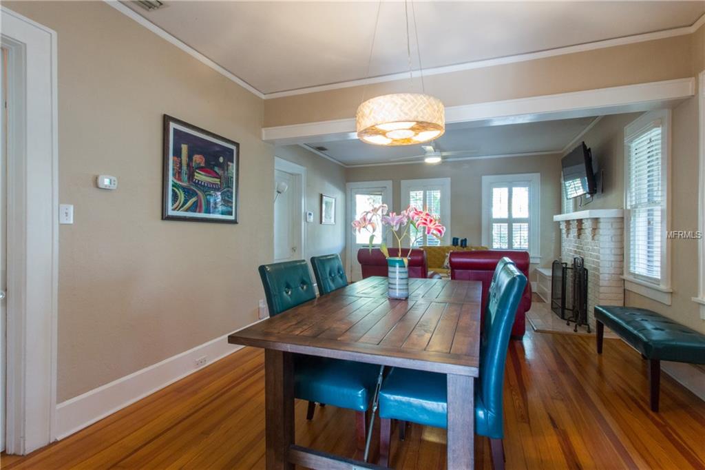 118 12TH AVENUE NE, ST PETERSBURG, Florida 33701, 2 Bedrooms Bedrooms, 3 Rooms Rooms,1 BathroomBathrooms,Residential,For sale,12TH,U7846889