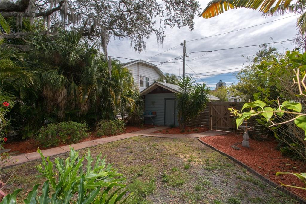 118 12TH AVENUE NE, ST PETERSBURG, Florida 33701, 2 Bedrooms Bedrooms, 3 Rooms Rooms,1 BathroomBathrooms,Residential,For sale,12TH,U7846889