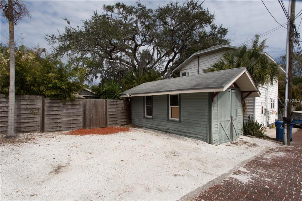 118 12TH AVENUE NE, ST PETERSBURG, Florida 33701, 2 Bedrooms Bedrooms, 3 Rooms Rooms,1 BathroomBathrooms,Residential,For sale,12TH,U7846889