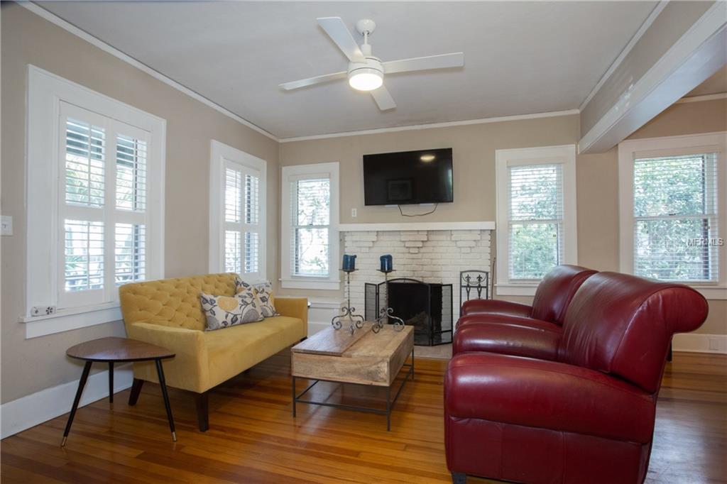 118 12TH AVENUE NE, ST PETERSBURG, Florida 33701, 2 Bedrooms Bedrooms, 3 Rooms Rooms,1 BathroomBathrooms,Residential,For sale,12TH,U7846889