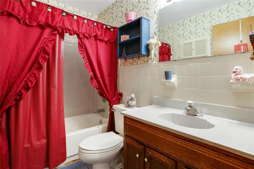 2100 MURDOCK BOULEVARD, ORLANDO, Florida 32817, 3 Bedrooms Bedrooms, 6 Rooms Rooms,1 BathroomBathrooms,Residential,For sale,MURDOCK,O5561087