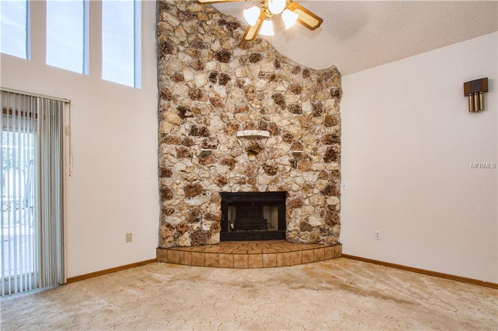 12747 PINE ISLAND DRIVE, LEESBURG, Florida 34788, 4 Bedrooms Bedrooms, 8 Rooms Rooms,3 BathroomsBathrooms,Residential,For sale,PINE ISLAND,G4852697