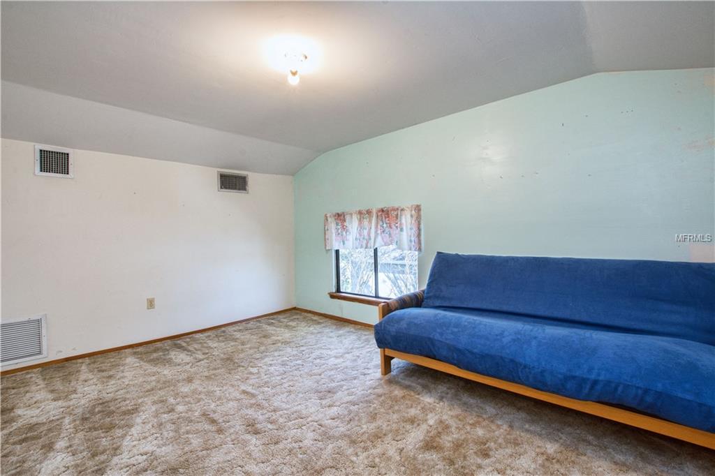 12747 PINE ISLAND DRIVE, LEESBURG, Florida 34788, 4 Bedrooms Bedrooms, 8 Rooms Rooms,3 BathroomsBathrooms,Residential,For sale,PINE ISLAND,G4852697