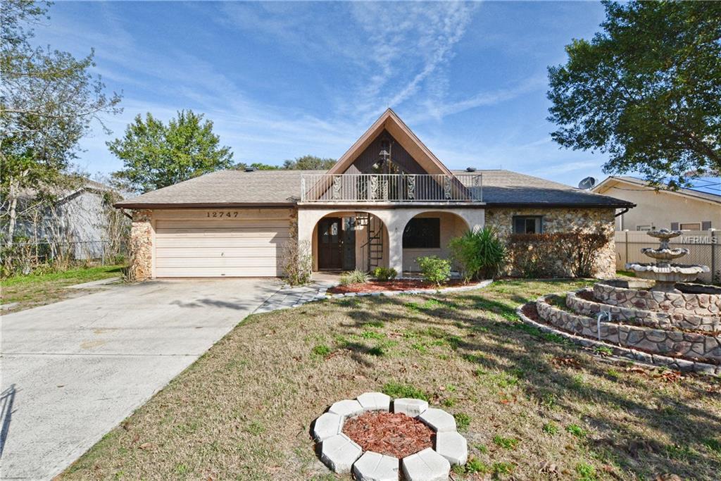 12747 PINE ISLAND DRIVE, LEESBURG, Florida 34788, 4 Bedrooms Bedrooms, 8 Rooms Rooms,3 BathroomsBathrooms,Residential,For sale,PINE ISLAND,G4852697