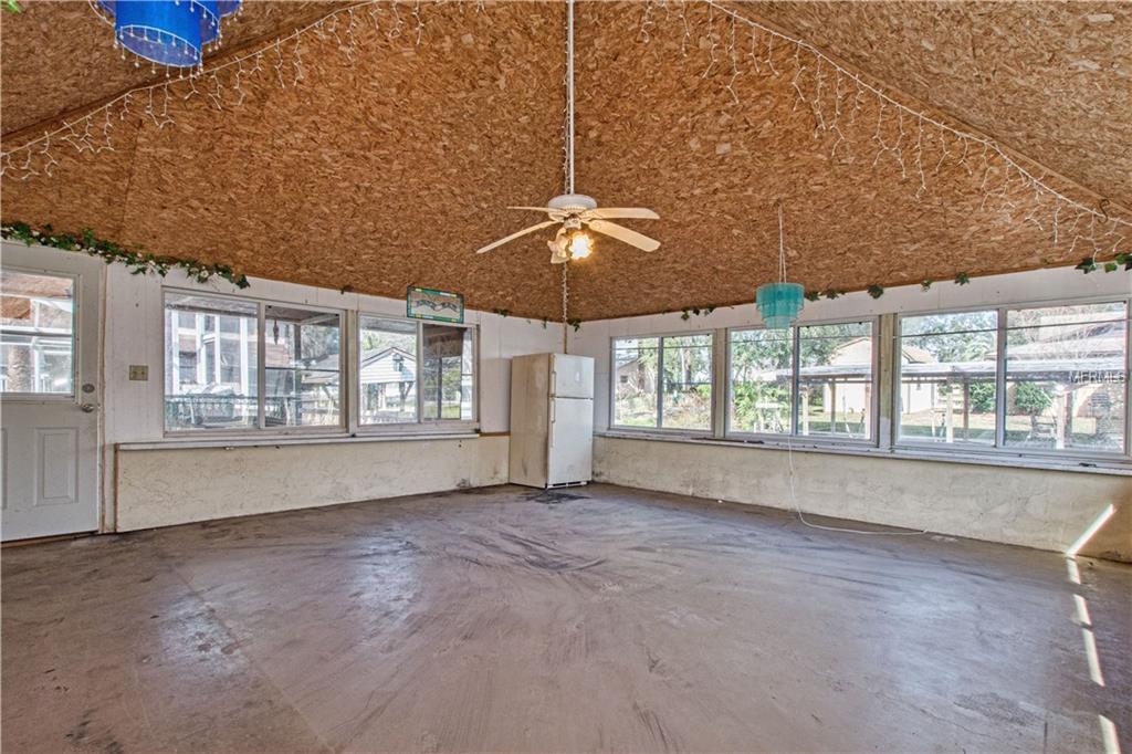 12747 PINE ISLAND DRIVE, LEESBURG, Florida 34788, 4 Bedrooms Bedrooms, 8 Rooms Rooms,3 BathroomsBathrooms,Residential,For sale,PINE ISLAND,G4852697