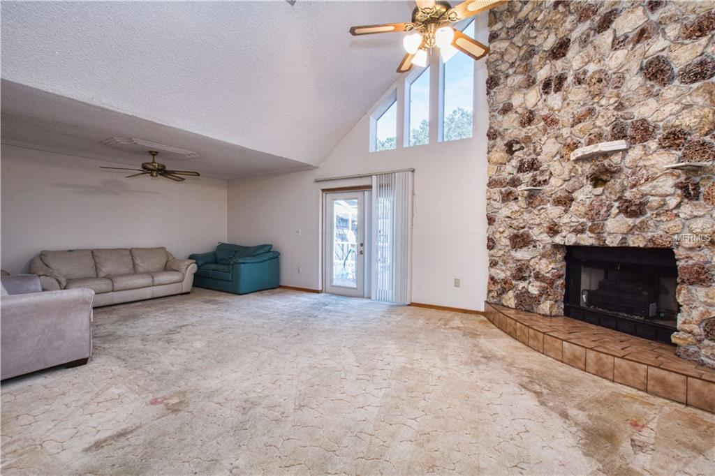 12747 PINE ISLAND DRIVE, LEESBURG, Florida 34788, 4 Bedrooms Bedrooms, 8 Rooms Rooms,3 BathroomsBathrooms,Residential,For sale,PINE ISLAND,G4852697