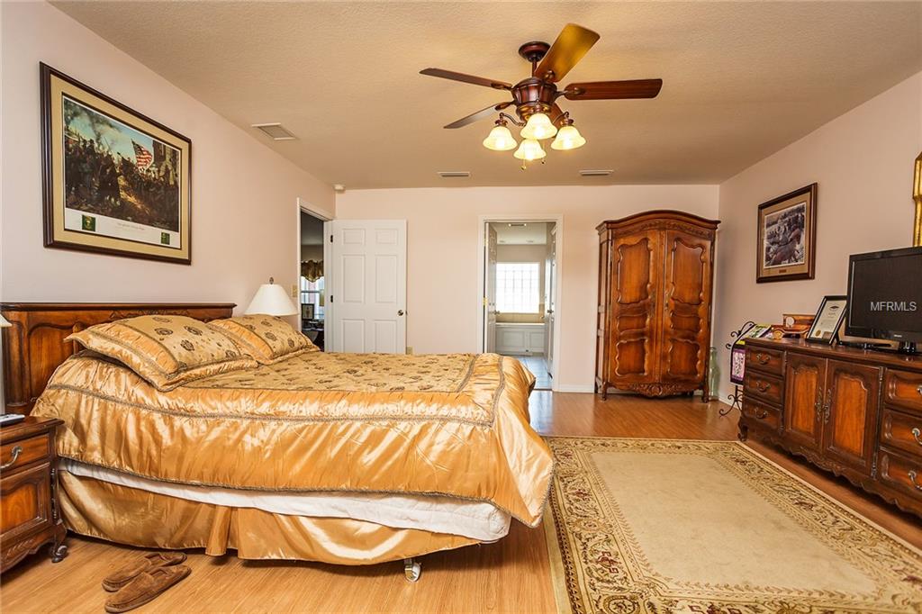 186 SW ORANGE BLOSSOM COURT, LAKE CITY, Florida 32025, 4 Bedrooms Bedrooms, 7 Rooms Rooms,2 BathroomsBathrooms,Residential,For sale,ORANGE BLOSSOM,A4209828