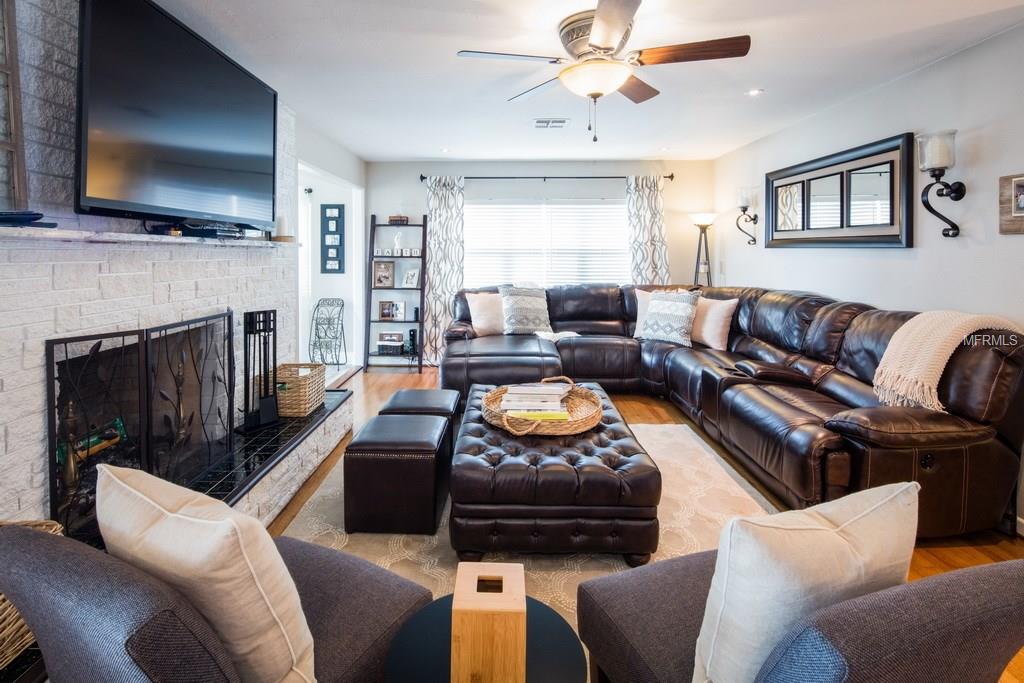 4205 WATERFRONT PARKWAY, ORLANDO, Florida 32806, 3 Bedrooms Bedrooms, 7 Rooms Rooms,3 BathroomsBathrooms,Residential,For sale,WATERFRONT,O5561786